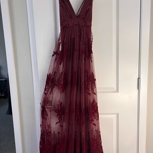 Windsor Ball gown size 8/ sheer skirt/ deep V/ floor length/ maroon